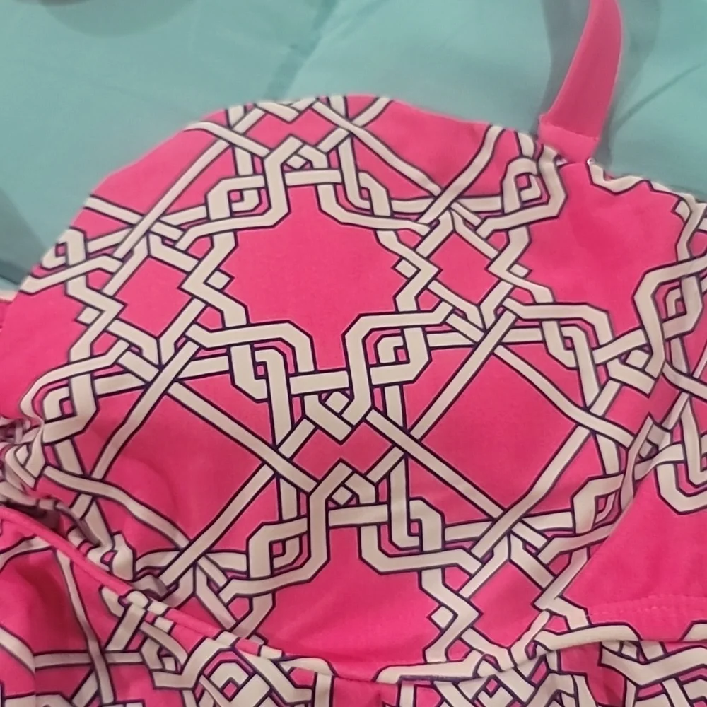 crown & ivy Pink and White Patterned Bandeau Bikini